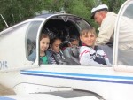 Победители и участники викторины "Русский космос" совершили наградной полёт на лёгкомотороном самолете